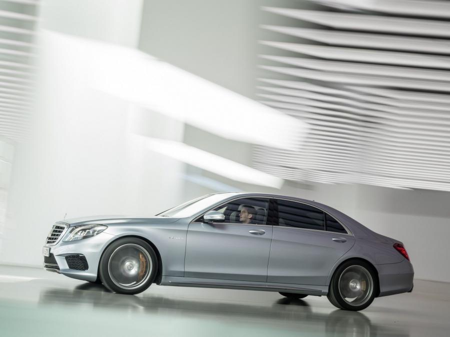  Mercedes-Benz S63 AMG 2013 года  (фото 14 из 30)